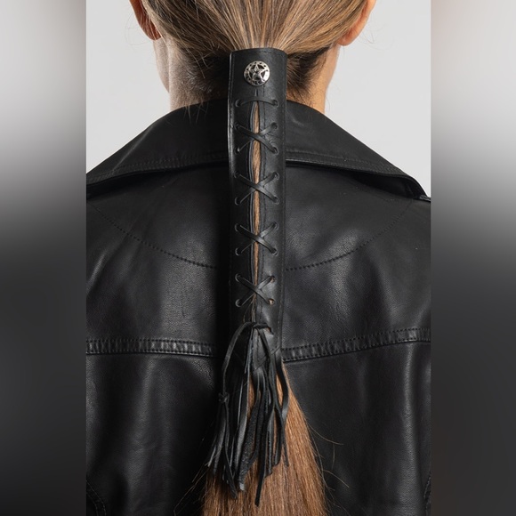 STAR CONCHO WITH FRINGE - ORIGINAL HAIR GLOVE® || 8” - Picture 2 of 11